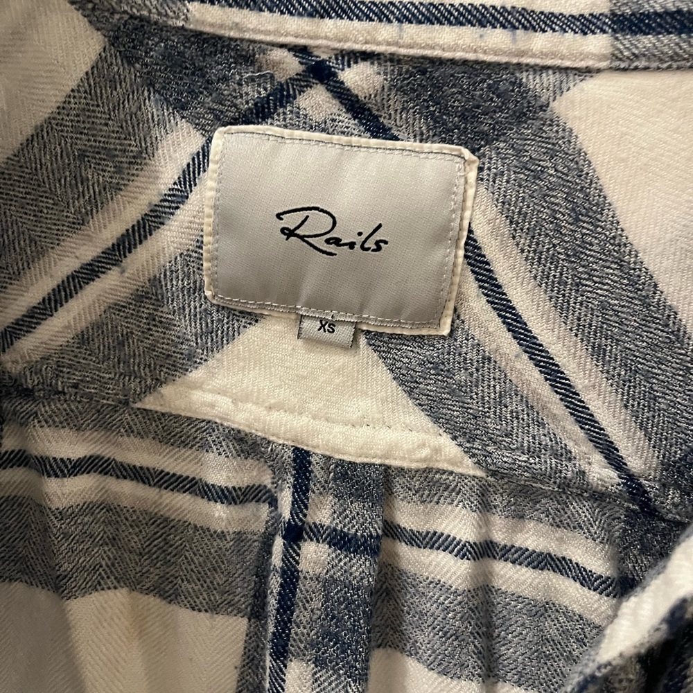 Rails button down - Picture 3 of 6